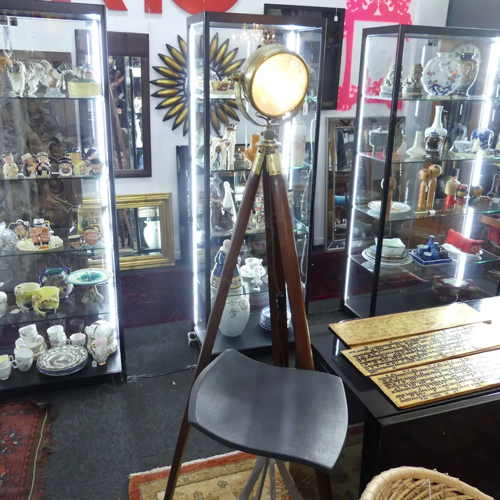 TRIPOD LAMP - VINTAGE BRASS SPOT LAMP MOUNTED ON A PERIOD MAHOGANY TRIPOD Image 1++