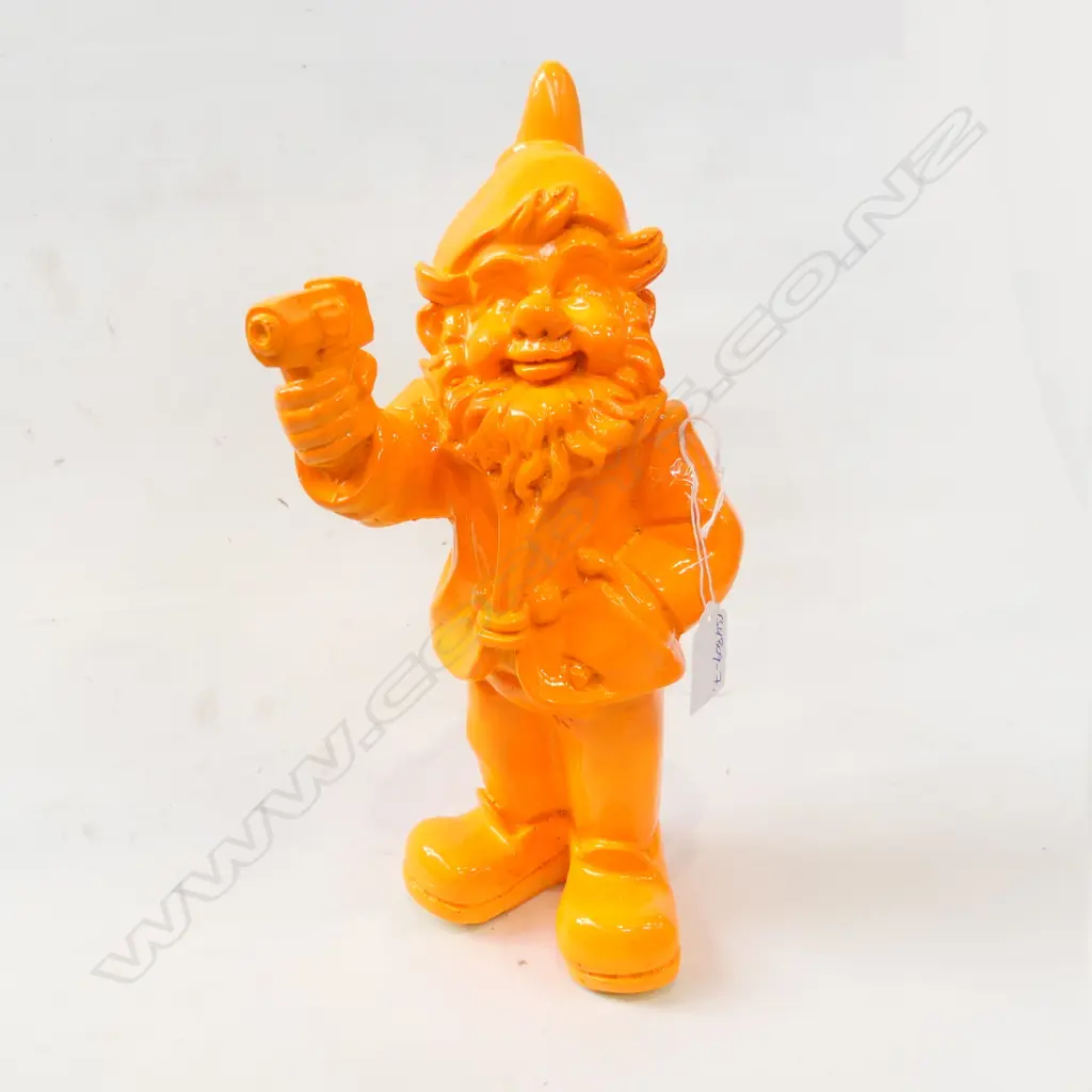 BRIGHT ORANGE RESIN GNOME WITH GUN H.300mm Image 1++