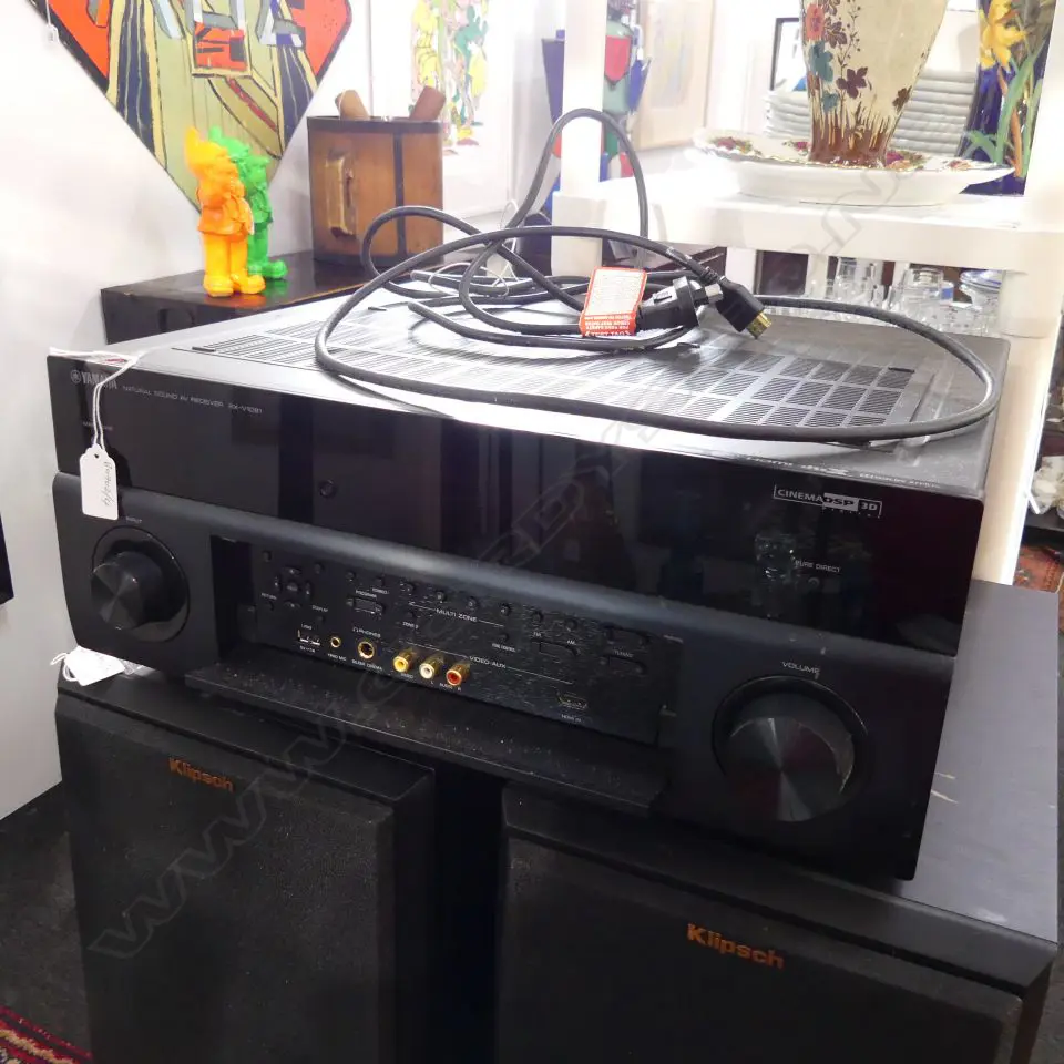 YAMAHA RXV1081 STEREO RECEIVER + YAMAHA REMOTE ( some damage to rear plugs) Image 1++