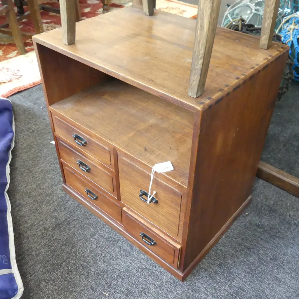 QUALITY VINTAGE JAPANESE SMALL TANSU BEDSIDE CHEST 420 x 315 x 455mm. Image 1++