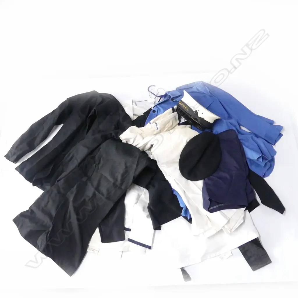 NZ NAVAL ELECTRICAL ENGINEERS' UNIFORM- COMPLETE Image 1++