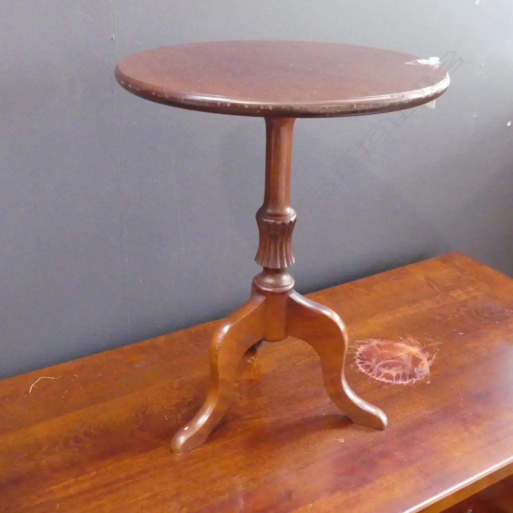 MAHOGANY WINE TABLE DIA 390MM Image 1++