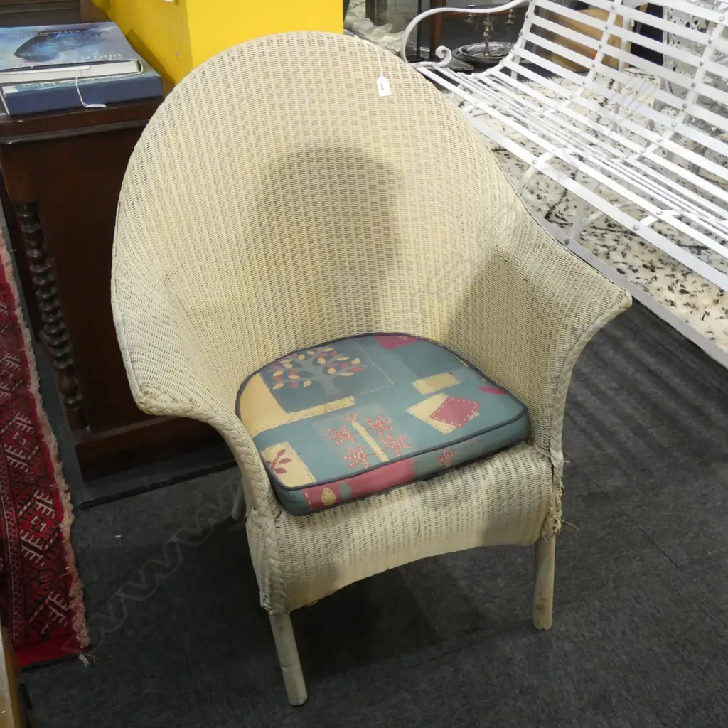 LUSTY LLOYD LOOM CHAIR LABELLED Image 1++