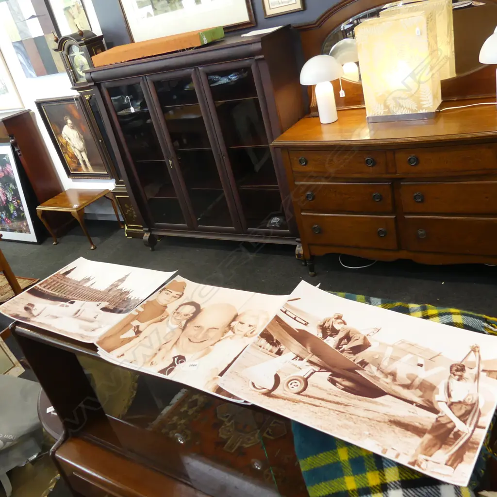 8 LG PHOTOGRAPHS, 7 THUNDERBIRD RELATED INCL GERRY ANDERSON + 1 MARILYN MONROE & 1 OTHER Image 1++