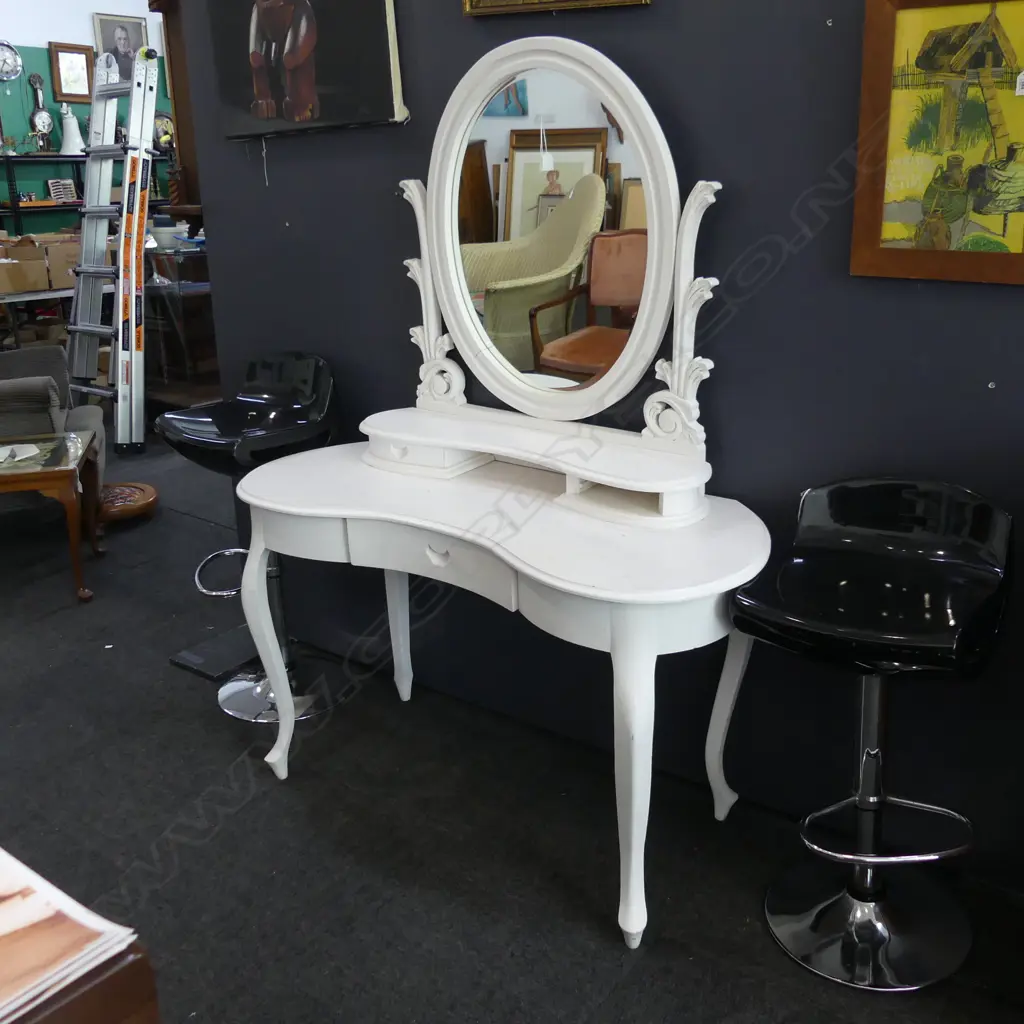 WHITE PAINTED DRESSING TABLE & MIRROR 1250x550x1700mm Image 1++