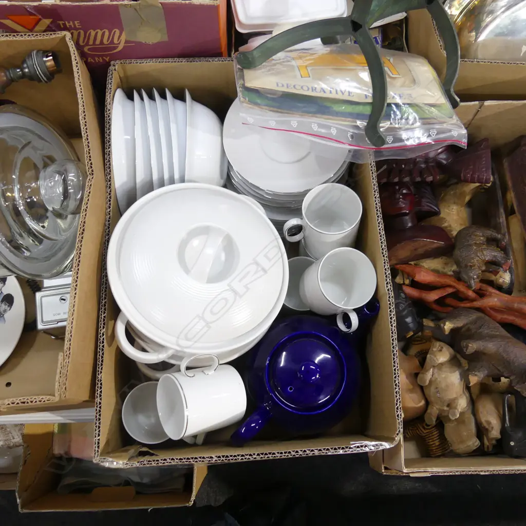 BOX LOT THOMAS PART SET, BOWLS, TRIOS - 2 DISHES  + ONE OTHER TEAPOT Image 1++