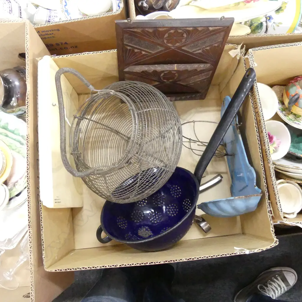 BOX MISC INCL LONG HANDLED COLANDER, WOODEN CARVED LETTER RACK, EGG BASKET ETC.. Image 1++
