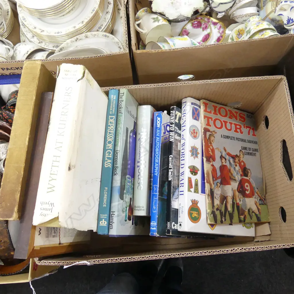 BOX ASST BOOKS ETC.. INCL REFERENCE & ART BOOKS Image 1++
