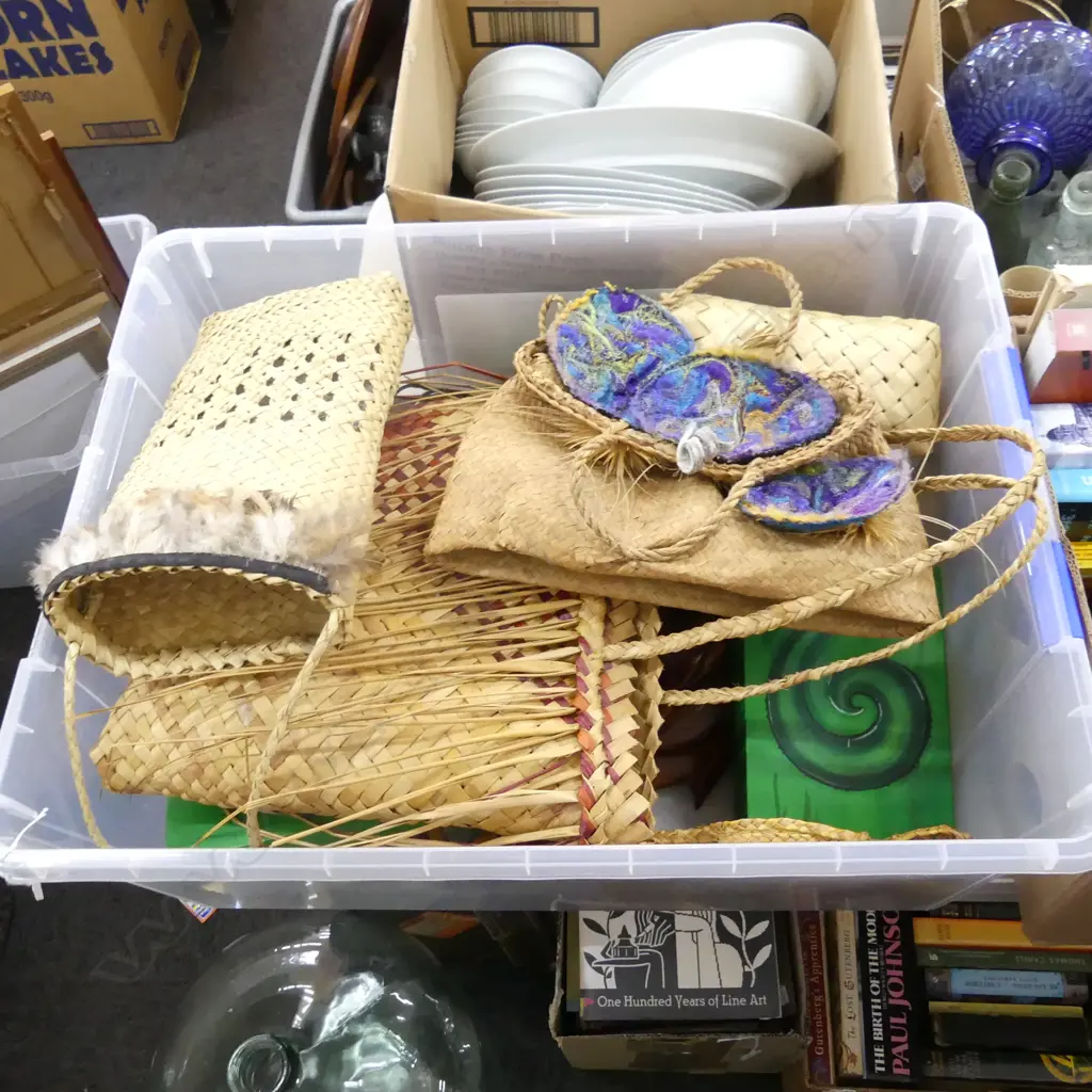 BOX LOT ASST. MAORI ITEMS; KETE, CARVINGS, ARTWORKS, RESIN BOOKENDS ETC Image 1++