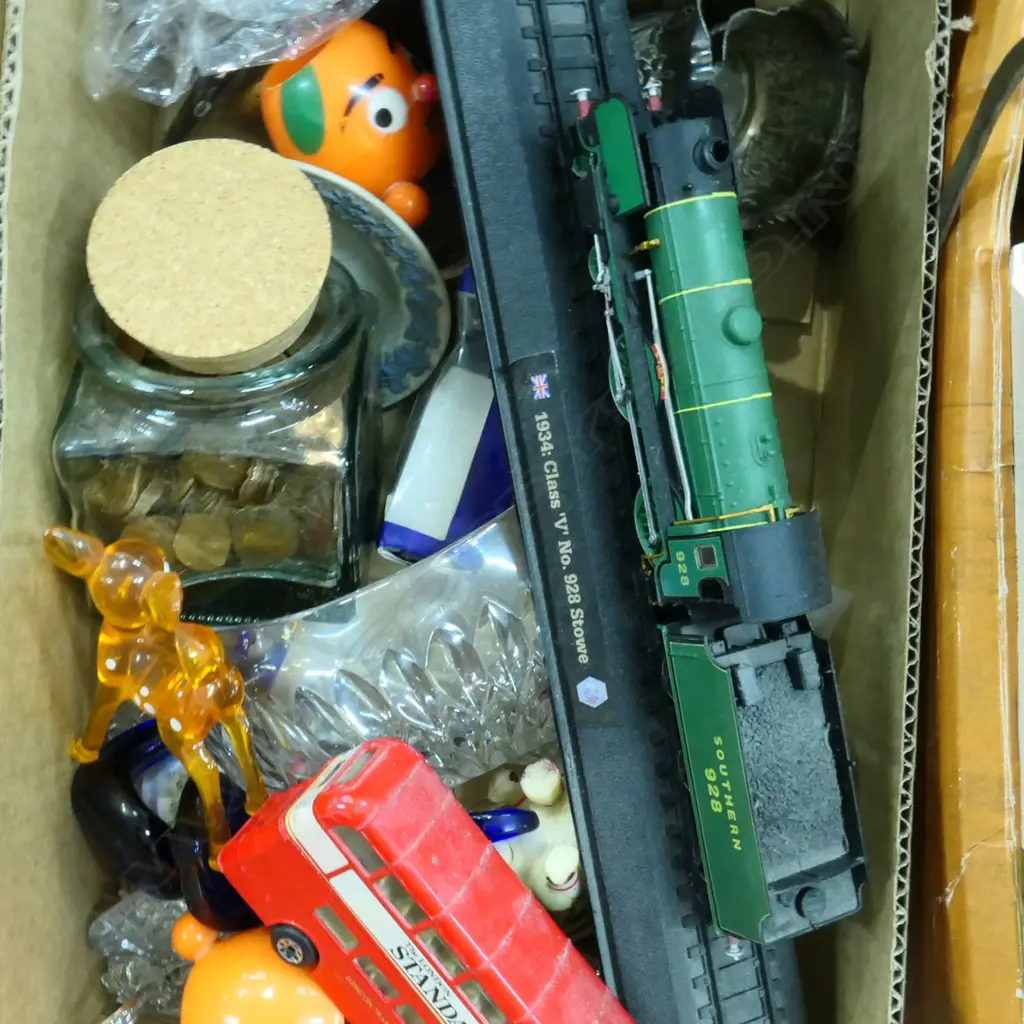 SM BOX LOT; MODEL TRAIN, DIE CAST BUS & CAR, JAR COINS, MINIATURE GLASS ANIMALS, SOUVENIR SPOONS ETC.. Image 1++