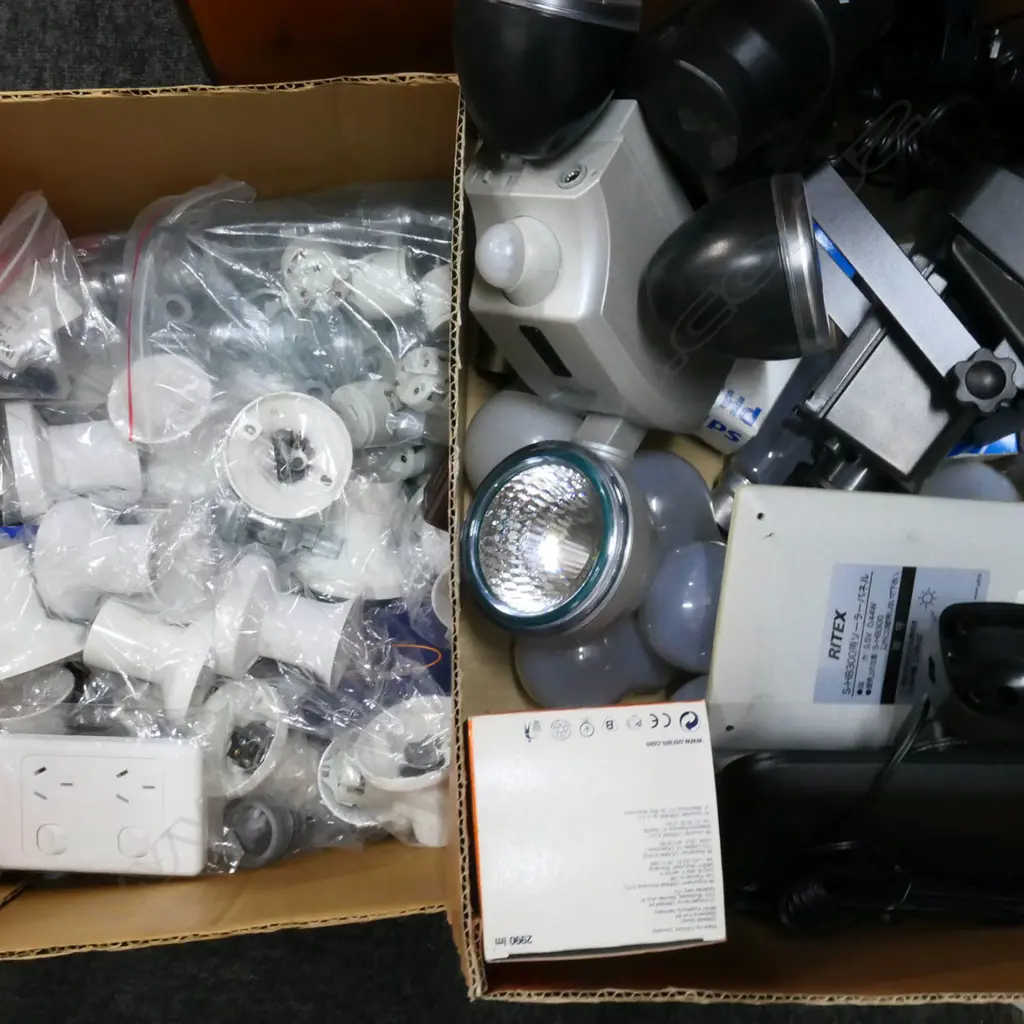 NEW ELECTRIC PLUGS SOCKETS SOLAR SENSOR LIGHTS ETC 60+ PCS Image 1++