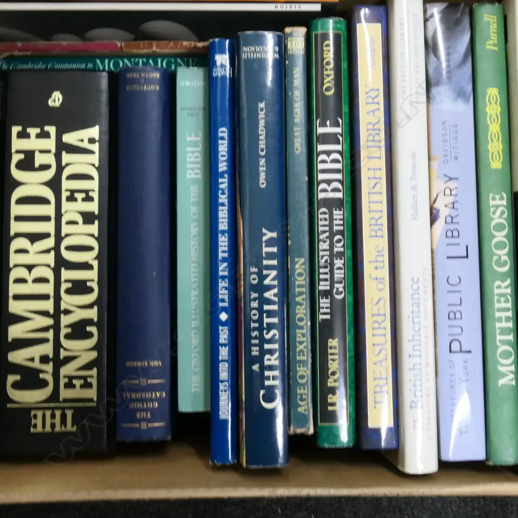 BOX OF ASST BOOKS Image 1++
