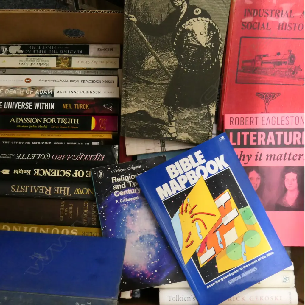 BOX OF ASST BOOKS Image 1++