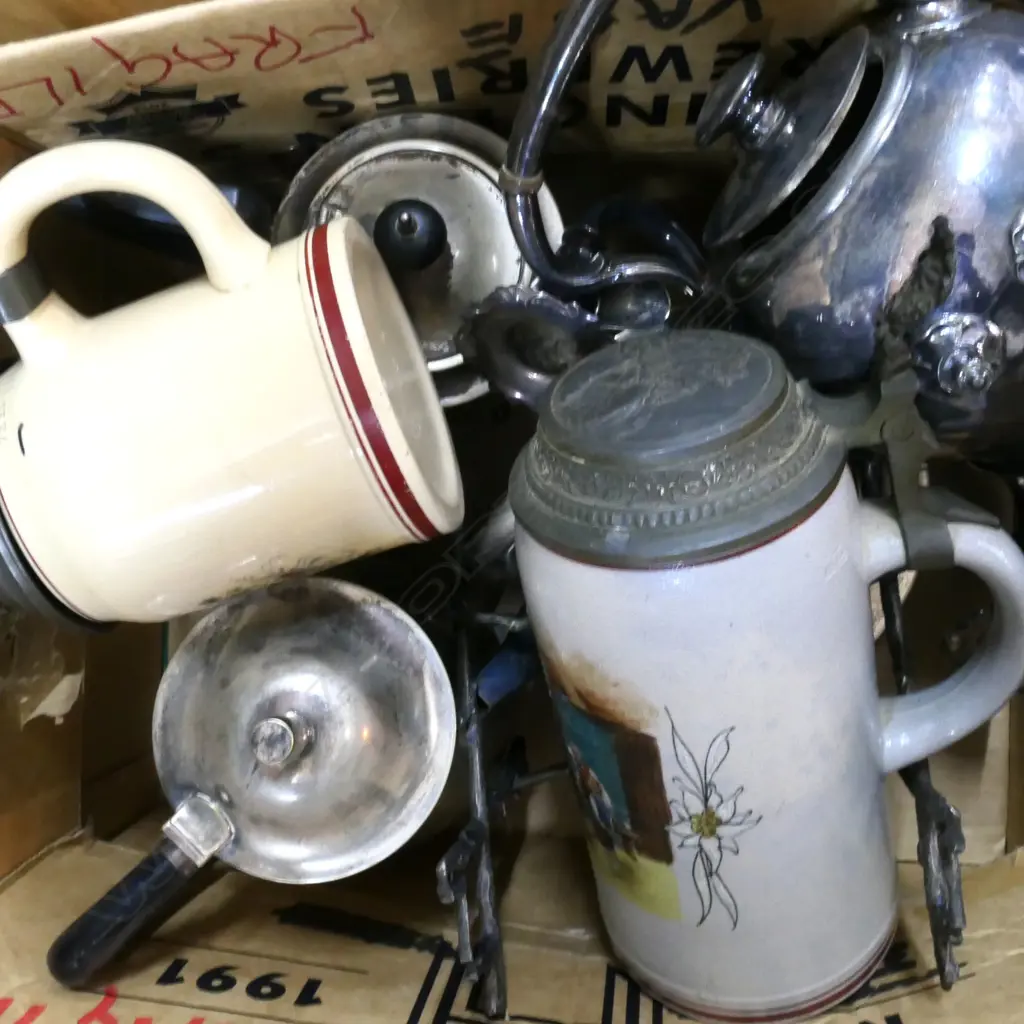 BOX LOT ASST. TANKARDS & EP Image 1++