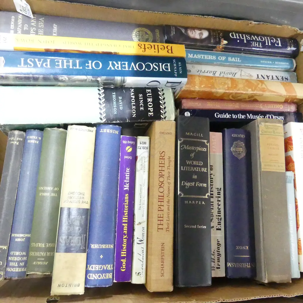BOX OF ASST BOOKS Image 1++
