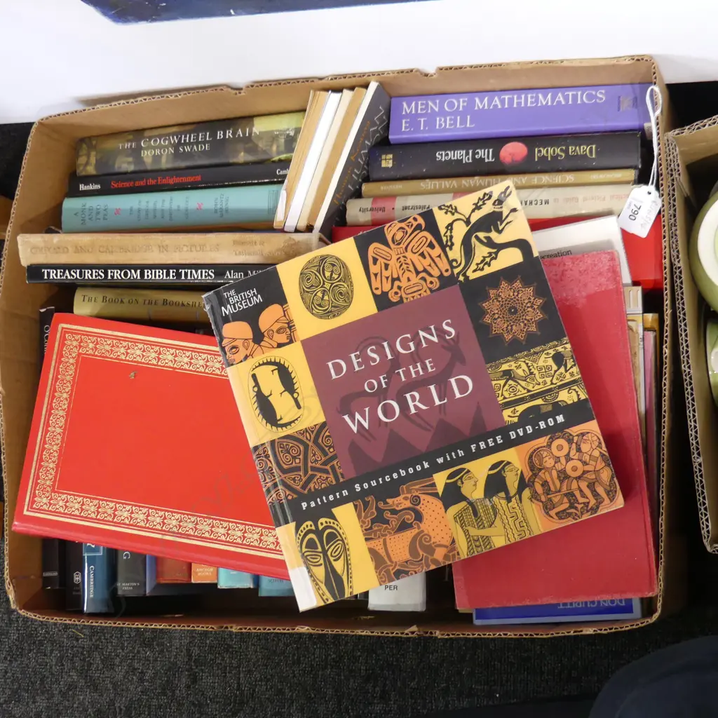 BOX OF ASST BOOKS Image 1++