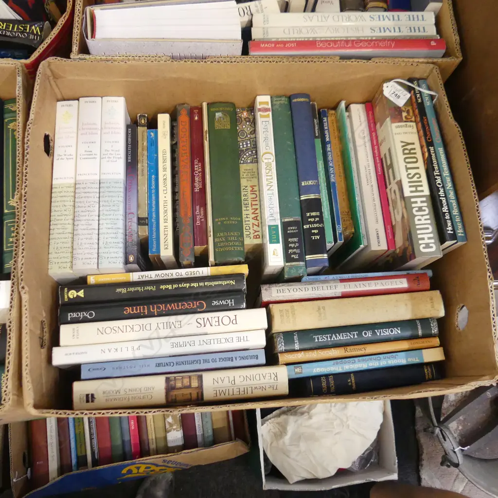 BOX OF ASST BOOKS Image 1++