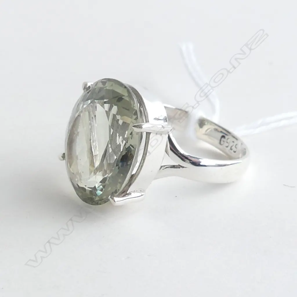 RING,  GREEN AMETHYST & .925 SILVER, SIZE P½ Image 1++