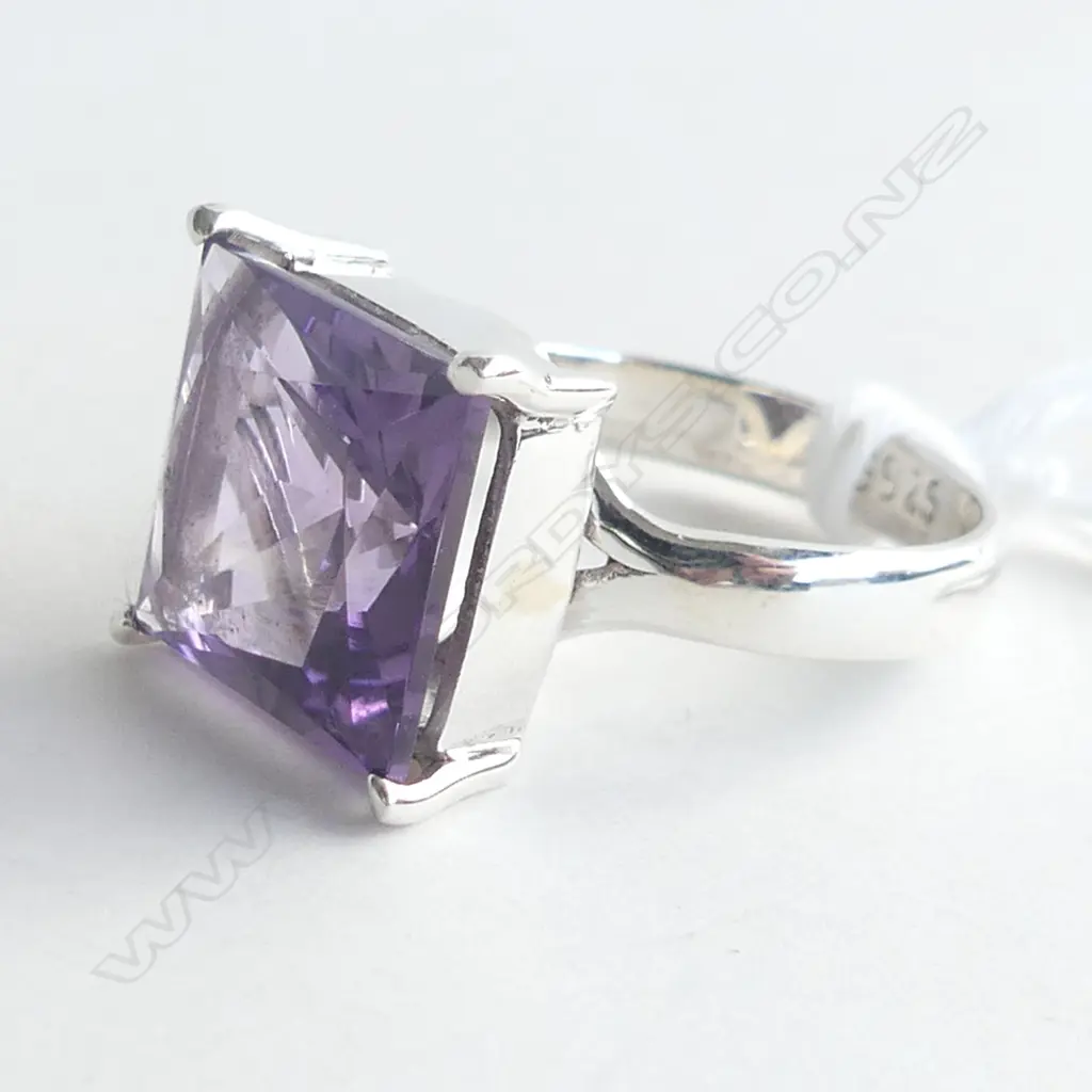 RING  -  AMETHYST & .925 SILVER, SIZE P Image 1++