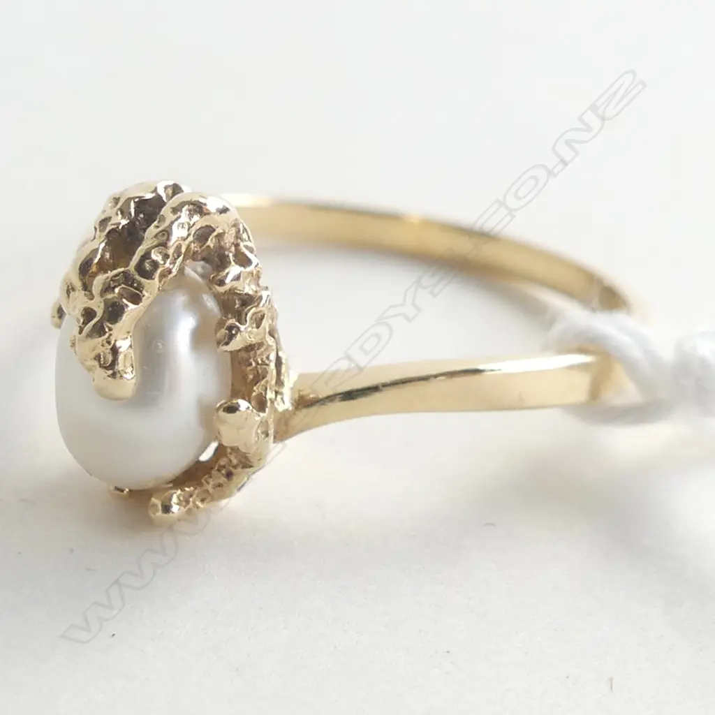 14ct. GOLD & PEARL RING 2.4gm., SIZE P Image 1++