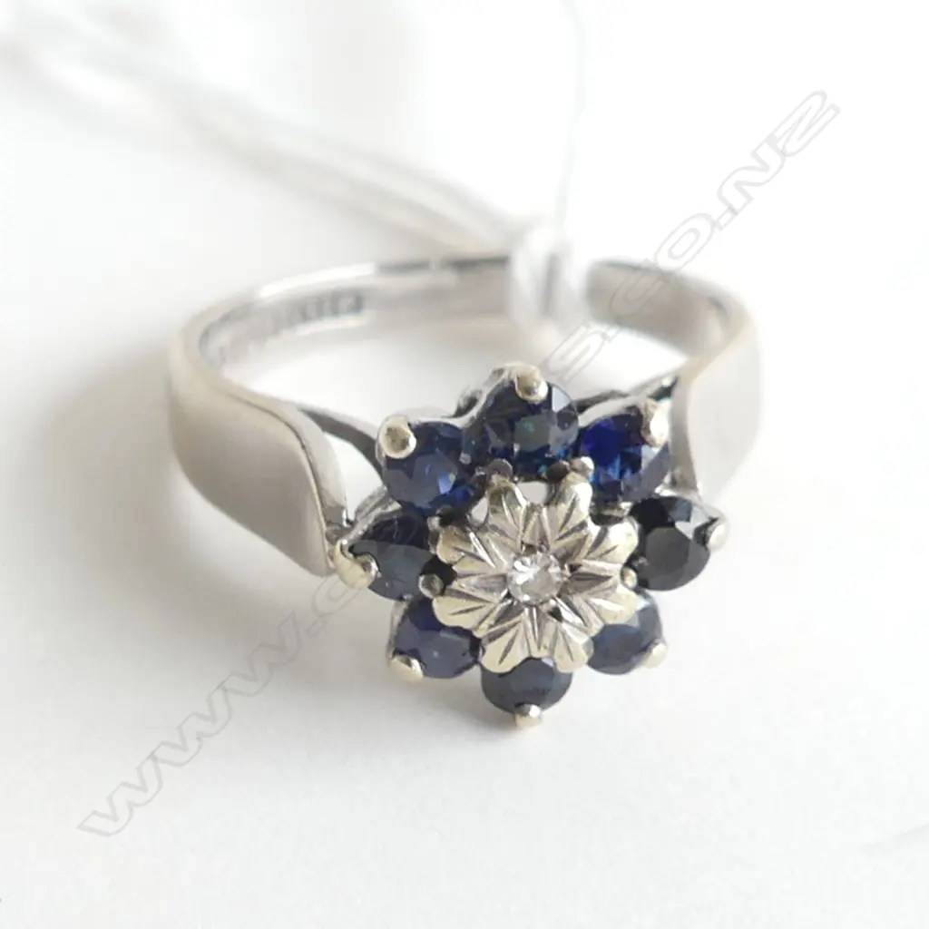 9ct. WHITE GOLD, SAPPHIRE AND DIAMOND RING 2.74gm, SIZE J Image 1++