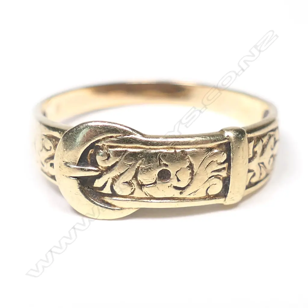 A vintage 9ct yellow gold buckle ring, Image 1++