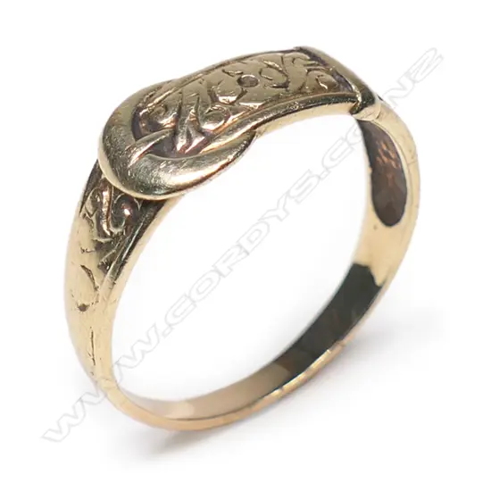 A vintage 9ct yellow gold buckle ring,