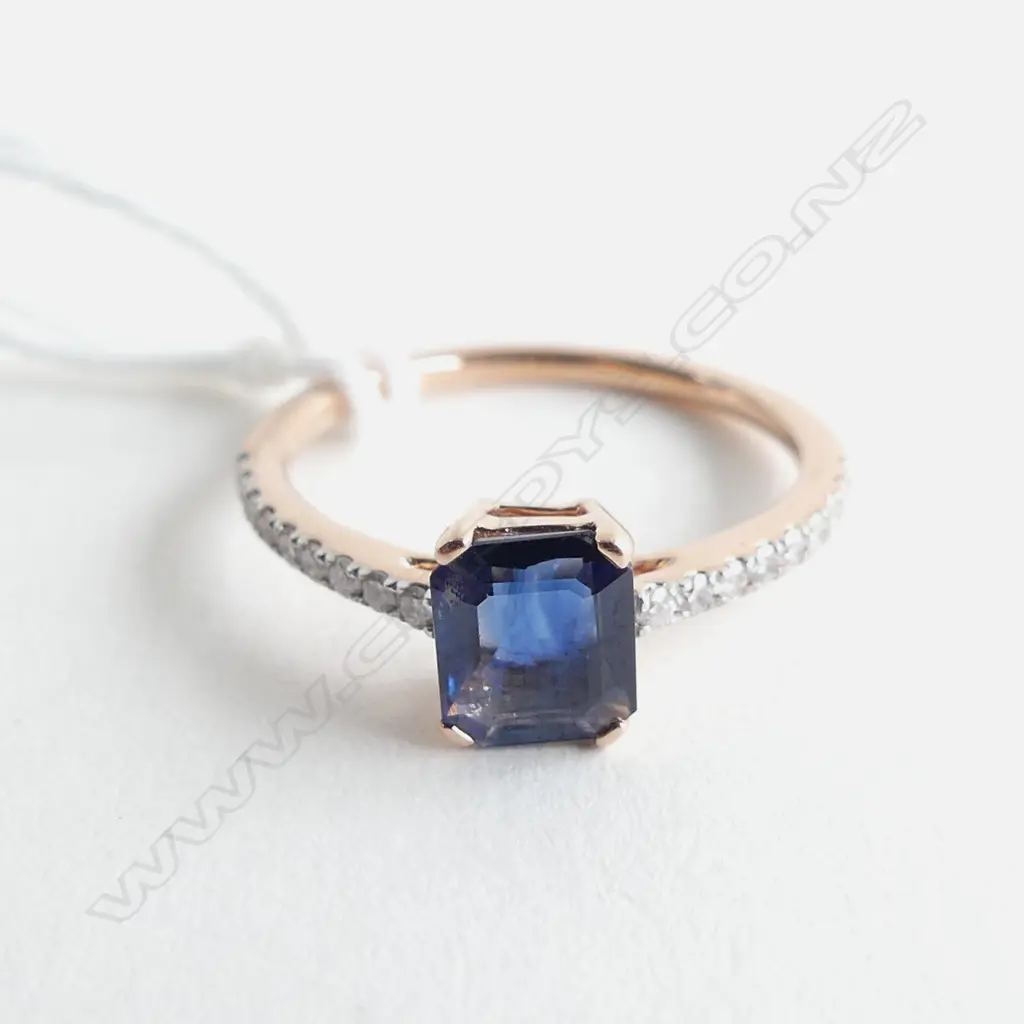 14ct. GOLD 1.01ct x SAPPHIRE AND TDW 0.16ct x DIAMOND CLASSIC RING ring size L½ Image 1++