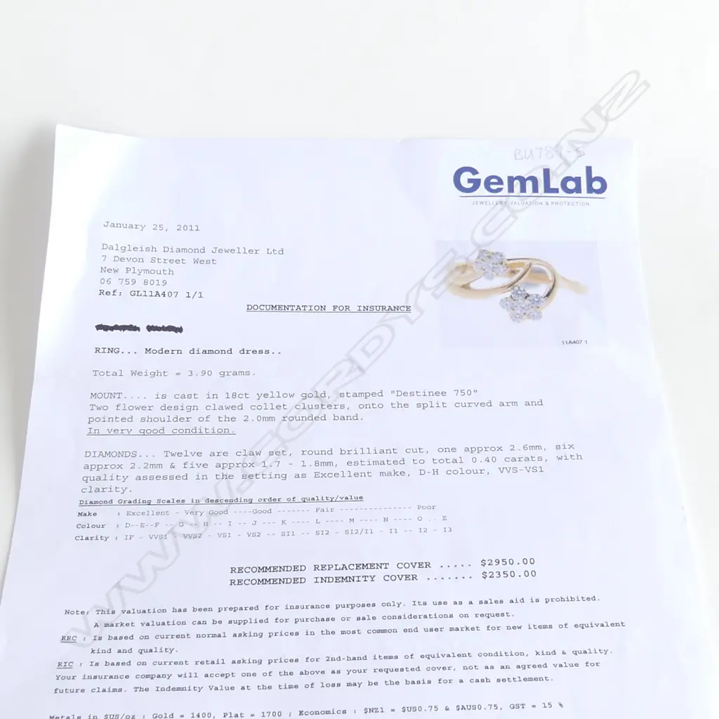 18ct. GOLD AND DIAMOND FLOWER RING, SIZE O Image 1++