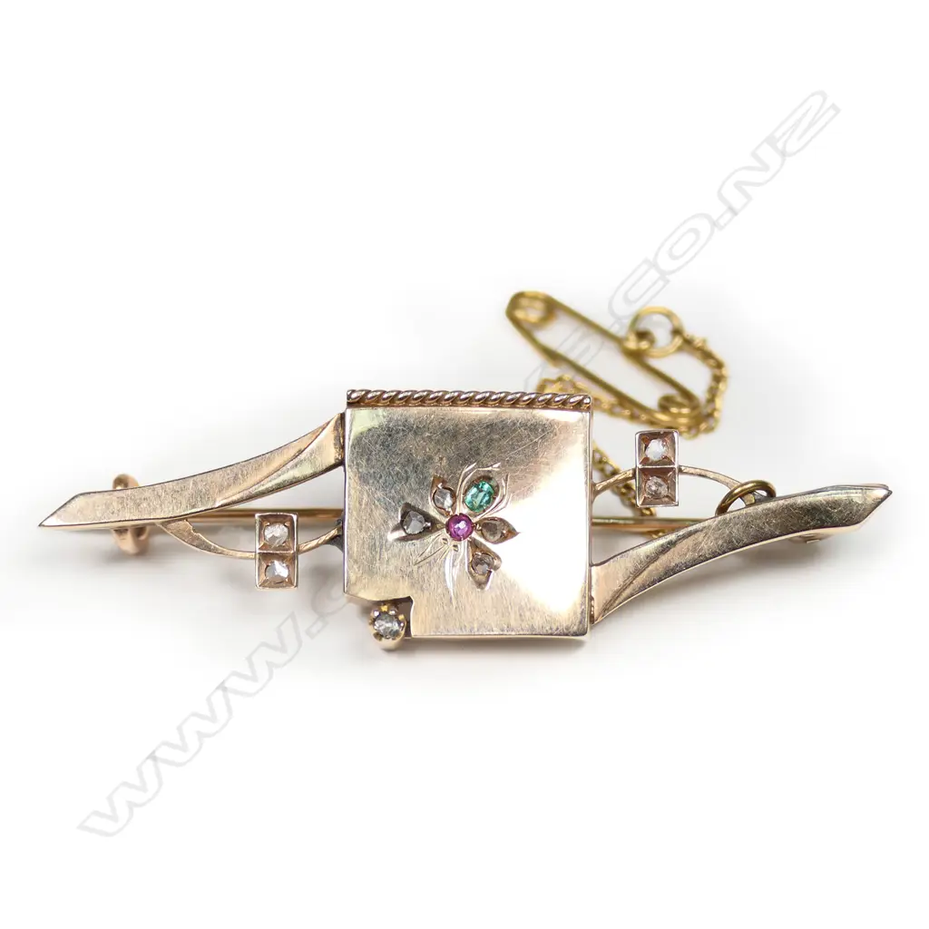 An Edwardian 9ct gold and gem set brooch, Image 1++