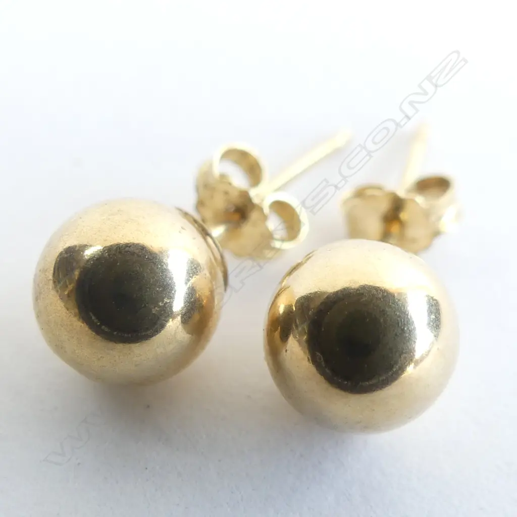PAIR 9ct. GOLD STUD EARRINGS 2gm Image 1++