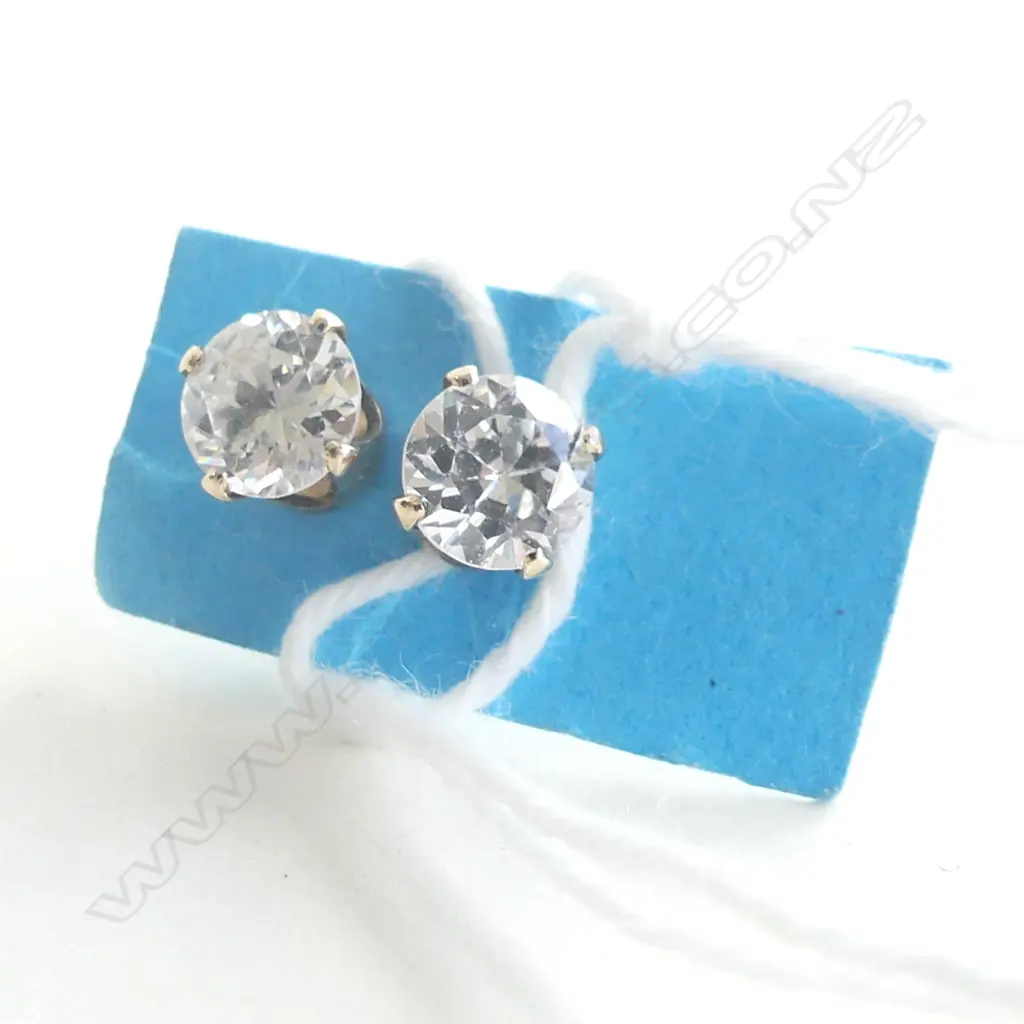 PR GOLD & CZ STUD EARRINGS Image 1++