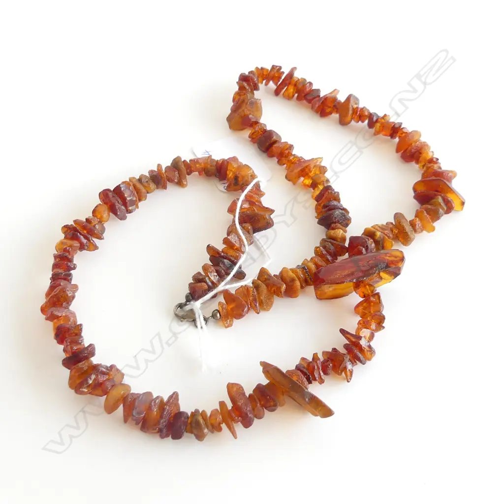 AMBER CHIP BEAD NECKLACE Image 1++