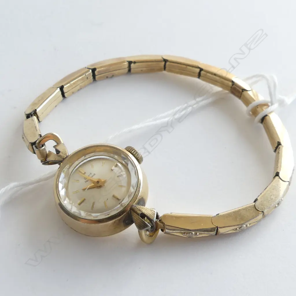 GIRARD PERREGAUX VINTAGE LADIES GOLD PLATE WATCH. Running Image 1++