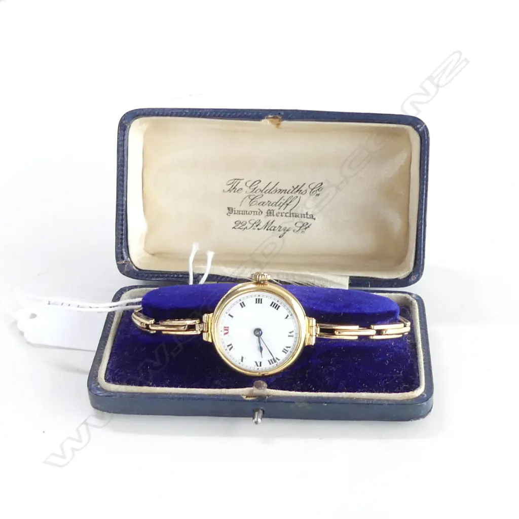 18ct. GOLD ANTIQUE LADIES WATCH Image 1++