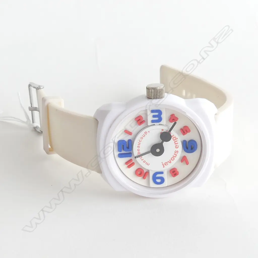 JEVOUS ENPRIE! WATCH BY MERCI BEAUCOUP. DESIGNED BY ISSEY MIYAKE & ERI UTSUGI - WORKING Image 1++