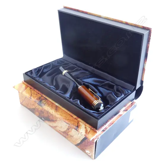 MONT BLANC FOUNTAIN PEN LTD ED 'FRIEDRICH SCHILLER', IN PRESENTATION BOX w BOXED INK