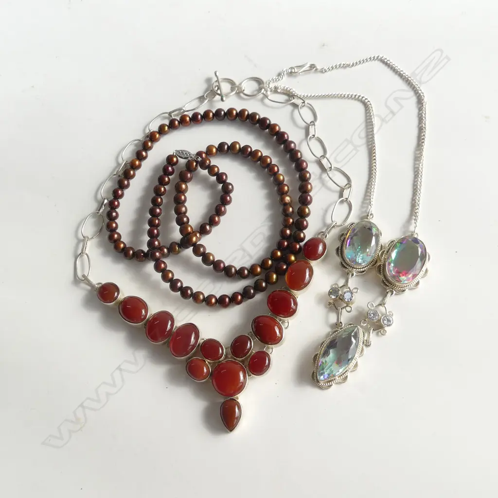 2 STG NECKLACES; CARNELIAN & FAUX DIAMOND & FRESH WATER DYED PEARL NECKLACE Image 1++