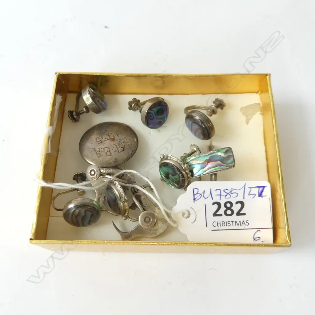 4 PRS STG & PAUA EARRINGS + RING & BADGE 28gm. Image 1++