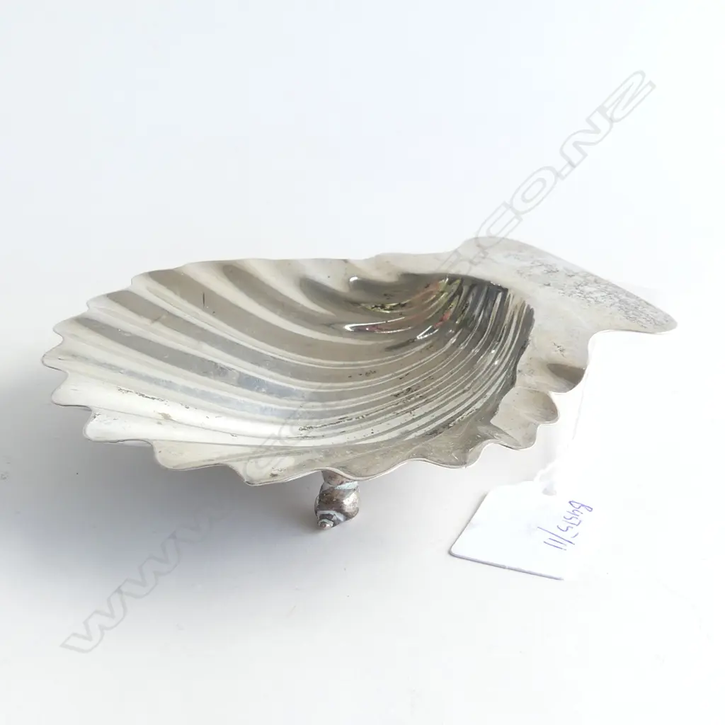 VICT STG SILVER SHELL BUTTER DISH MAKER V MANN LONDON 1849 122gm Image 1++
