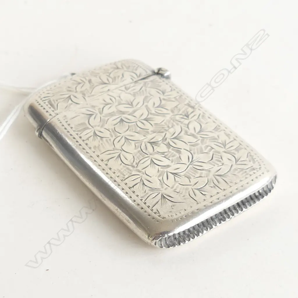 LGE ENGRAVED SILVER VESTA Birmingham 1911 by Samuel M Levi Image 1++