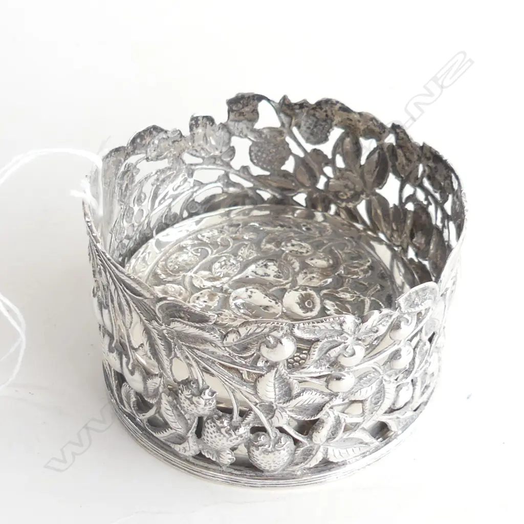 STG SILVER BOTTLE HOLDER & LID  115.55gm. Image 1++