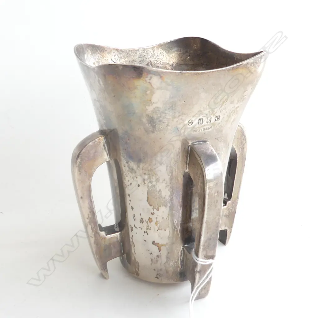 IRISH SILVER VASE w. DEMI-BOAR CREST; WEST & SONS DUBLIN 1918. H.130mm 335gm. Image 1++