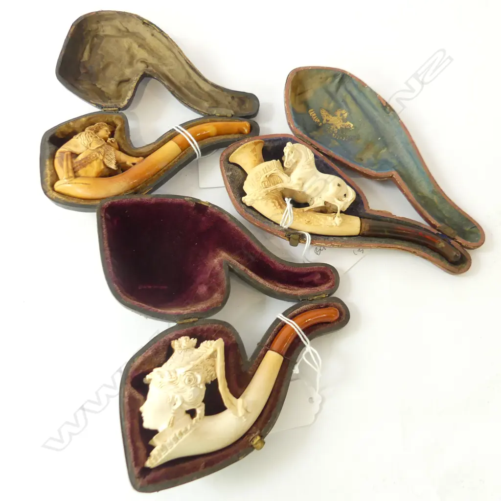 3 CASED MEERSHAM PIPES L160mm Image 1++