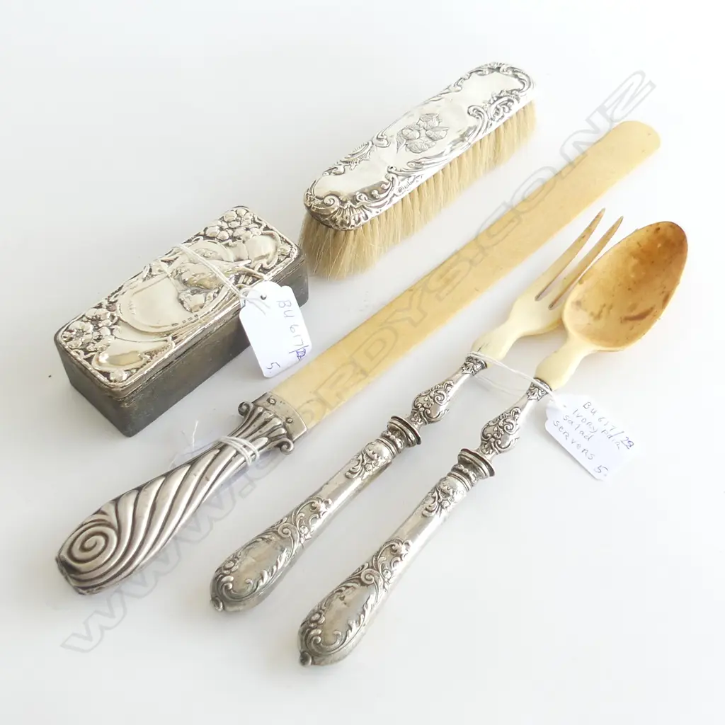 STG & IVORY FORK & SPOON SALAD SERVERS & PAGE TURNER L.390mm & LIDDED BOX & BRUSH Image 1++