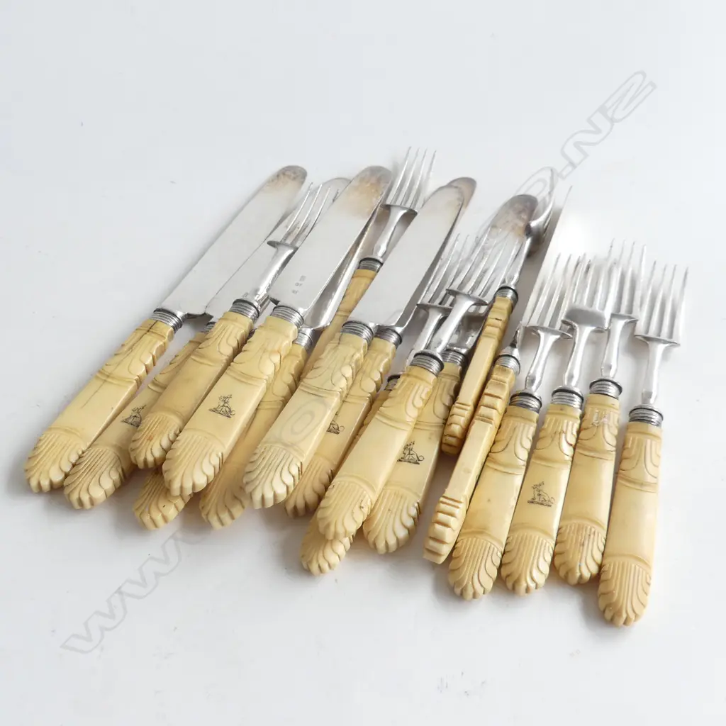 BAG VINTAGE BONE HANDLE CUTLERY; 9 FORKS & 9 KNIVES Image 1++
