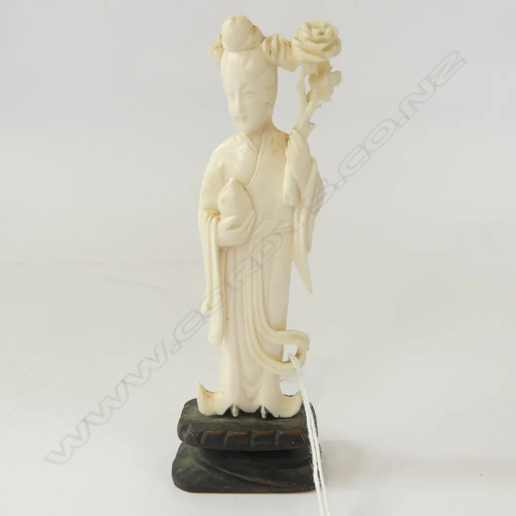 IVORY FIGURINE OF LADY CARRYING FLOWERS, ON WOODEN MOUNT H.120mm Image 1++
