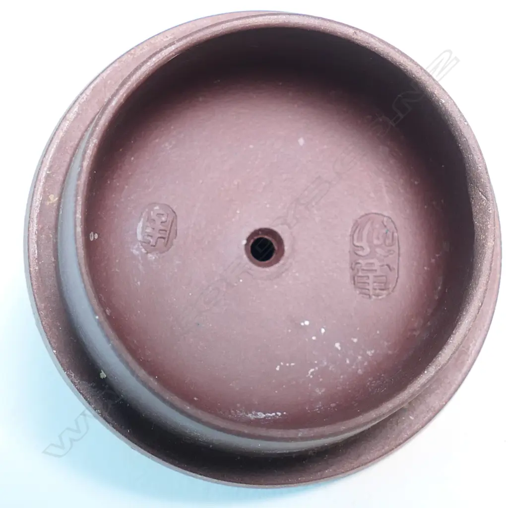 YIXING TEAPOT MARKED TO THE BASE 周惠初製 (ZHOU HUICHU) ALONG WITH INCISED CALLIGRAPHY, BROWN BODY w 'MARBLED/AGATE' BAND... Image 1++