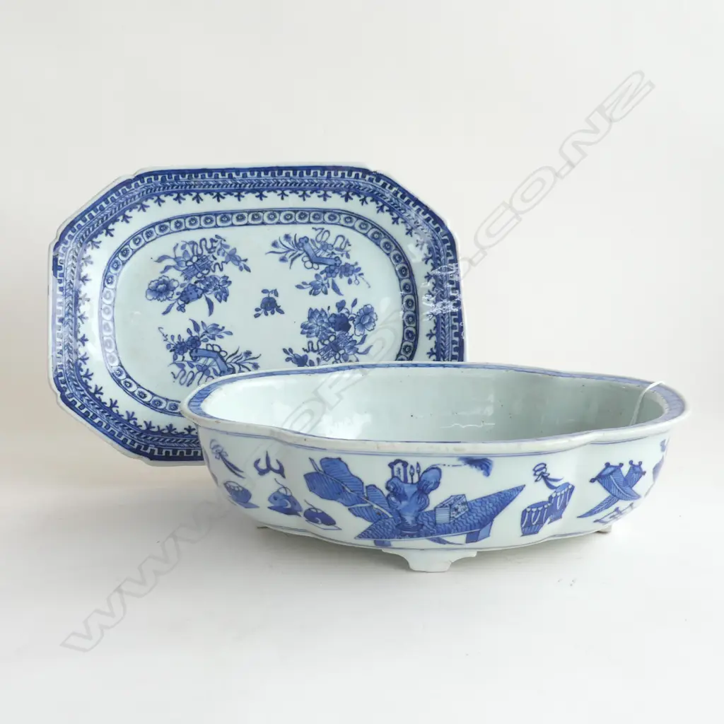 2 B/W ORIENTAL CERAMICS; FOOTED BOWL (foot w. chip) & SML ASHETTE PLATE 290 x 210mm Image 1++