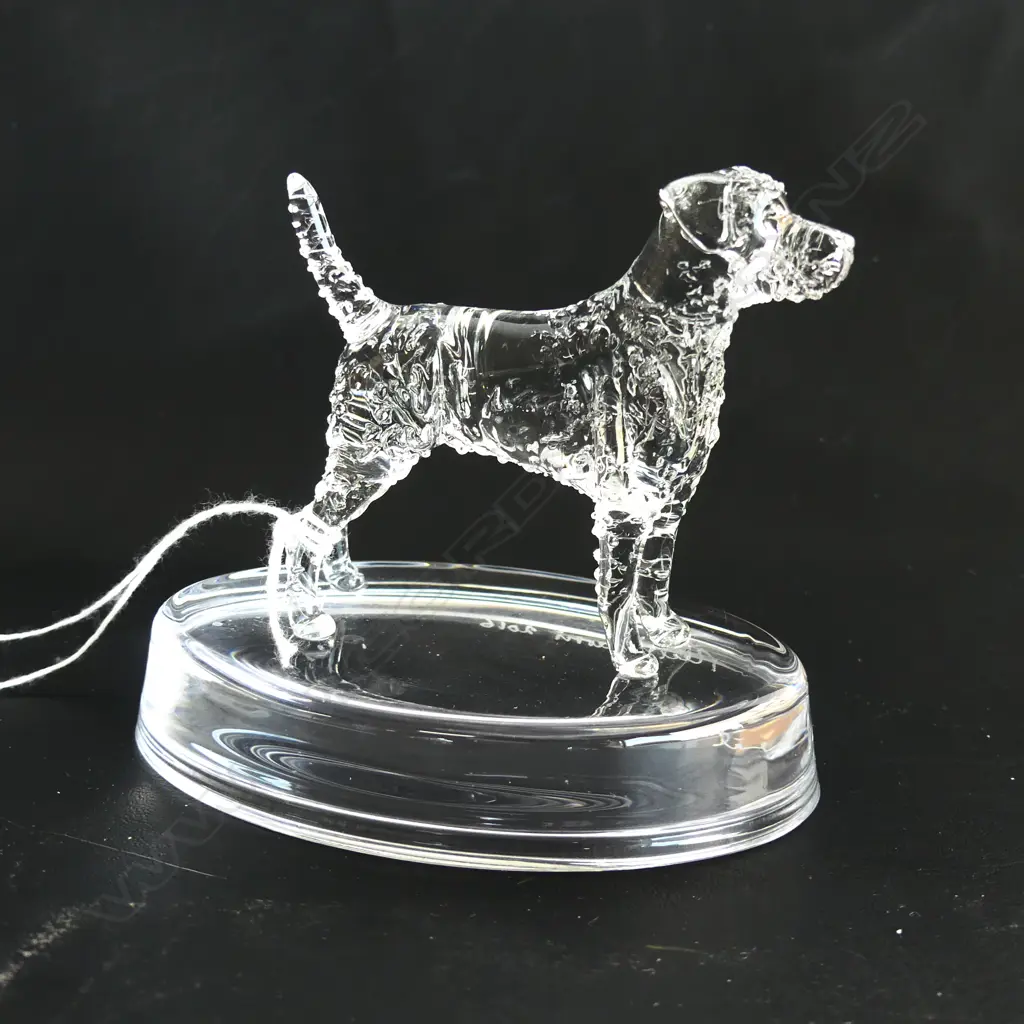 2 GLASS STATUETTES; JACK RUSSELL & GERMAN SHORTHAIRED POINTER - SIGNED & DATED 'NEIL HARRIS 2016' Image 1++